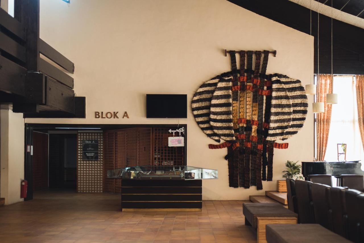 Hotel Lepenski Vir Donji Milanovac Buitenkant foto