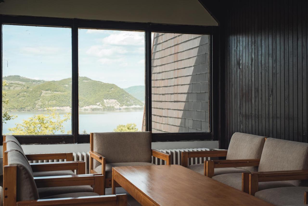 Hotel Lepenski Vir Donji Milanovac Buitenkant foto