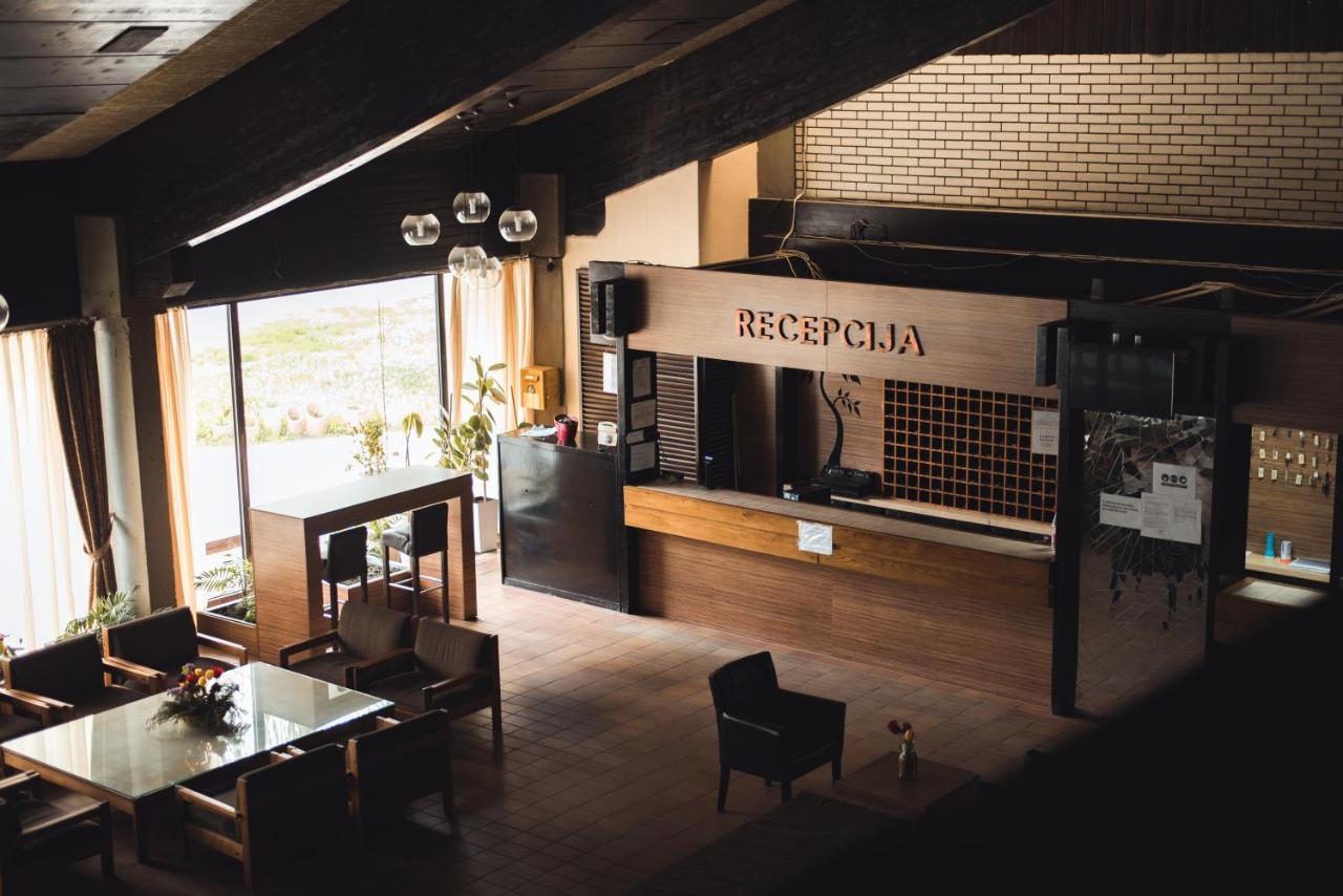 Hotel Lepenski Vir Donji Milanovac Buitenkant foto